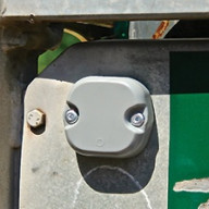 RA750M 遠讀距、廣讀角、全頻段 堅固耐用 UHF RFID 標籤