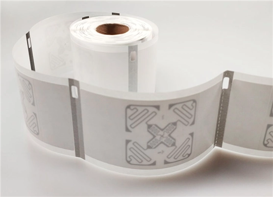 RL600 3D場型 貼紙型 UHF RFID 標籤