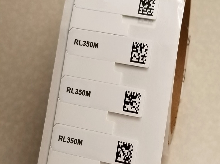 RL350M 可列印、適用於金屬材質 UHF RFID 標籤